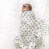 Lulujo Swaddle Blanket Bamboo Cotton - Hearts